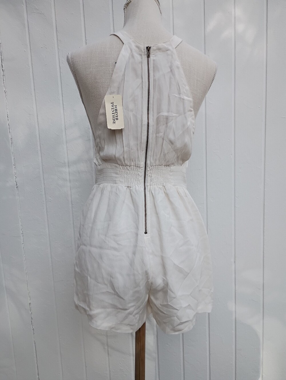 NWT Forever 21 Soft White Romper Jumpsuit with Zipper Back, Medium, Polyester